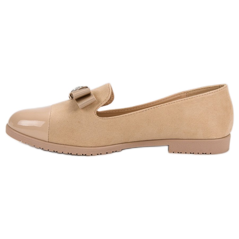 Domnii cu nasul lăcuit maro 1