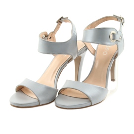 Sandale din piele pe un știft Edeo 3208 gri 3 Sandale din piele pe un știft Edeo 3208 gri 3