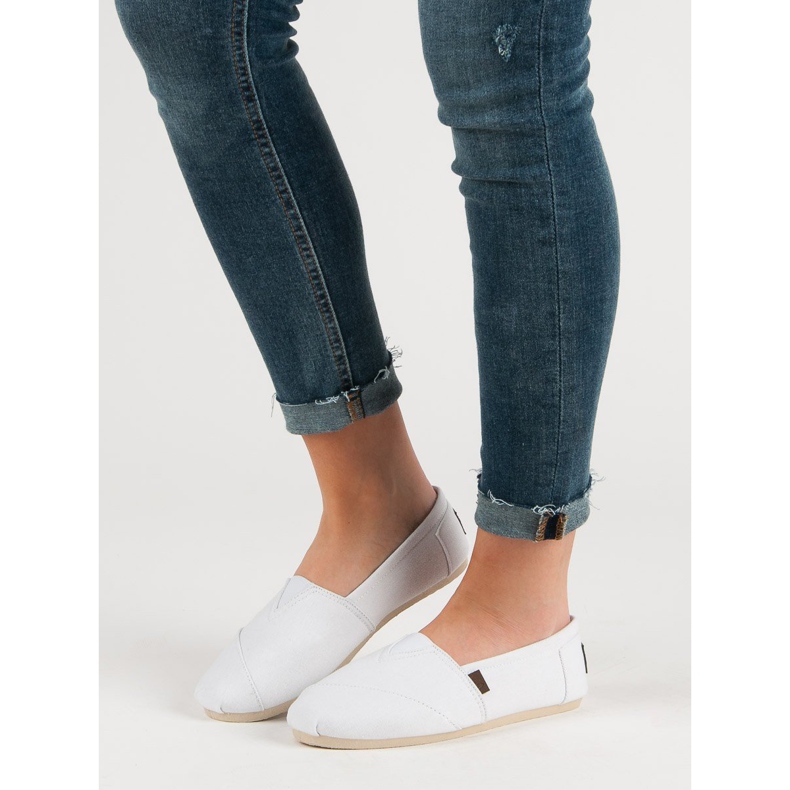 Sliponii albi clasici 1