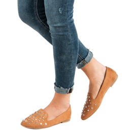 Domnii de cămile cu ornamente maro 2 Domnii de cămile cu ornamente maro 2