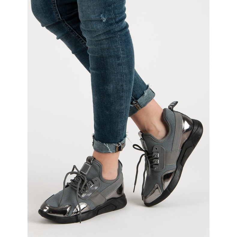 Adidași gri alunecați 1