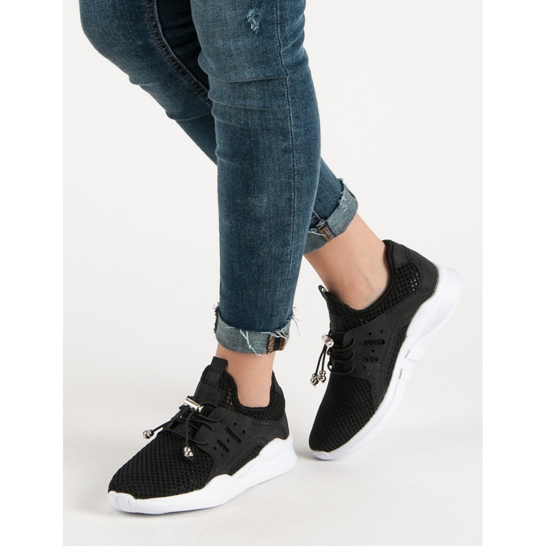 Pantofi sportivi ajurati negru 2 Pantofi sportivi ajurati negru 2