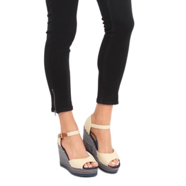 Sandale bej pe toc cu toc 9079 Beige 2 Sandale bej pe toc cu toc 9079 Beige 2