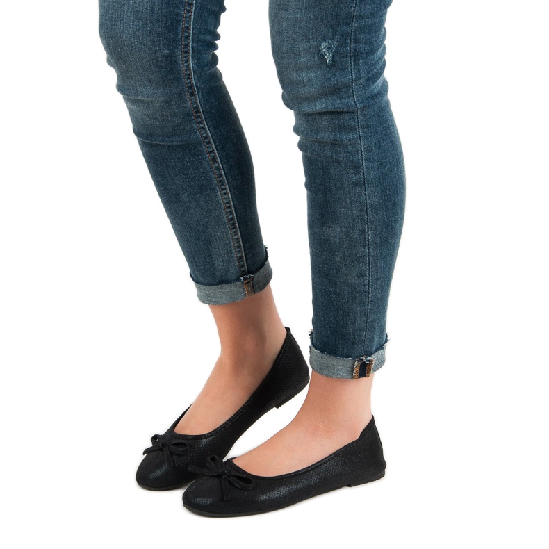 Evento Balerină neagră cu arc negru 1