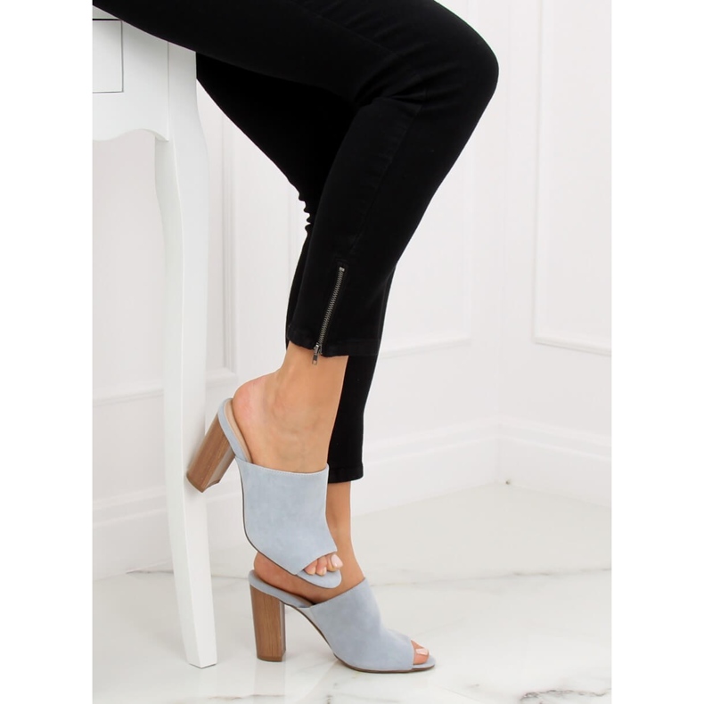 Albastru 88010 tocuri albastre 1