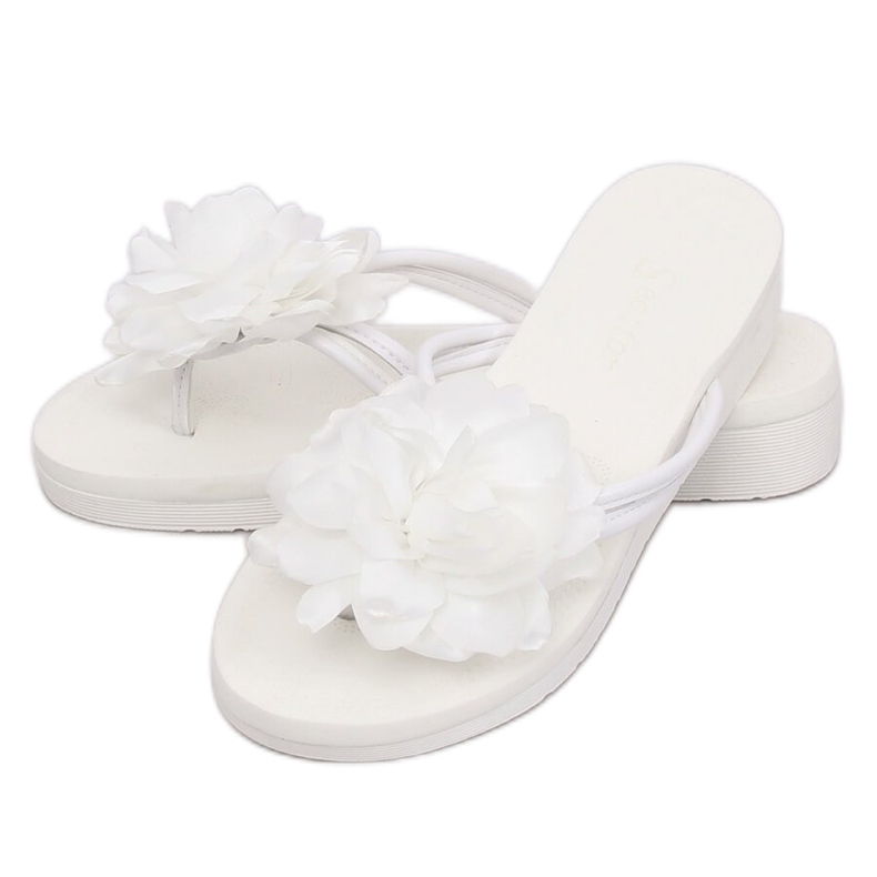 Flip-flops albi cu o floare CK103 White 1