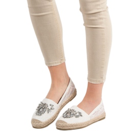Bestelle Espadrile din dantelă cu ornamente alb 1 Bestelle Espadrile din dantelă cu ornamente alb 1