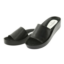 Papuci cu profil negru Filippo 768 3