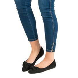 Ch. Creation Suede Ballerina In Spitz negru 1