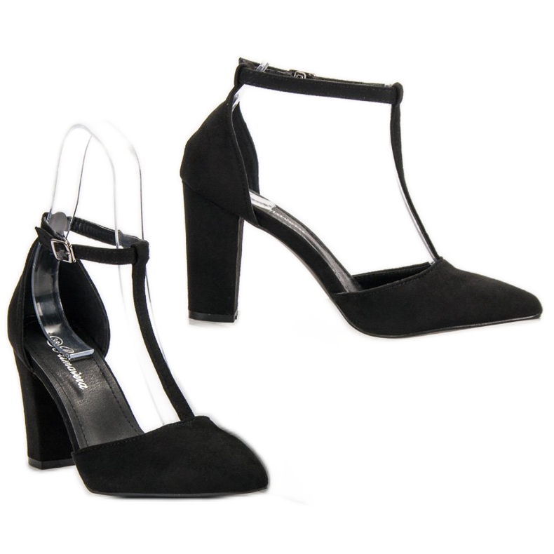 Primavera Pompele negre pe un stâlp negru 1