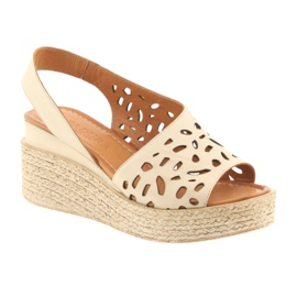 Sandale cu toc Badura 4812 bej 1