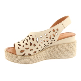 Sandale cu toc Badura 4812 bej 2 Sandale cu toc Badura 4812 bej 2
