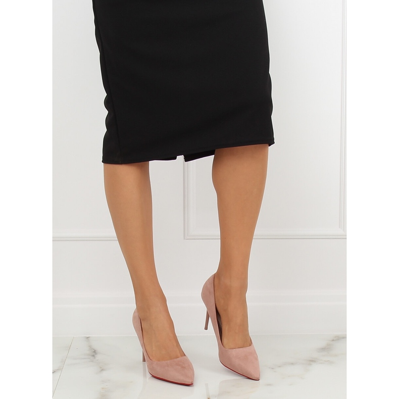 Pompe pe un pin roz E22369 roz 1