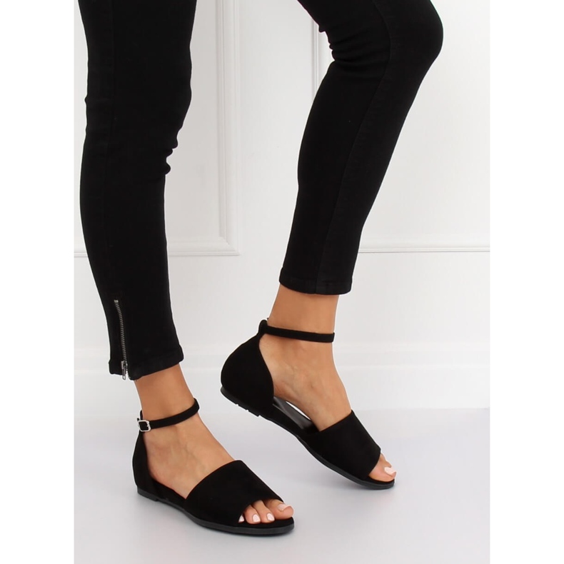 Negru MM-589 Ballerine negre expuse 1 Negru MM-589 Ballerine negre expuse 1