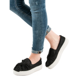 Sliponi din piele de căprioară cu arc VICES negru 1