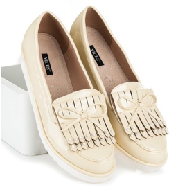 Pantofi VICES lacuiti galbeni 1 Pantofi VICES lacuiti galbeni 1