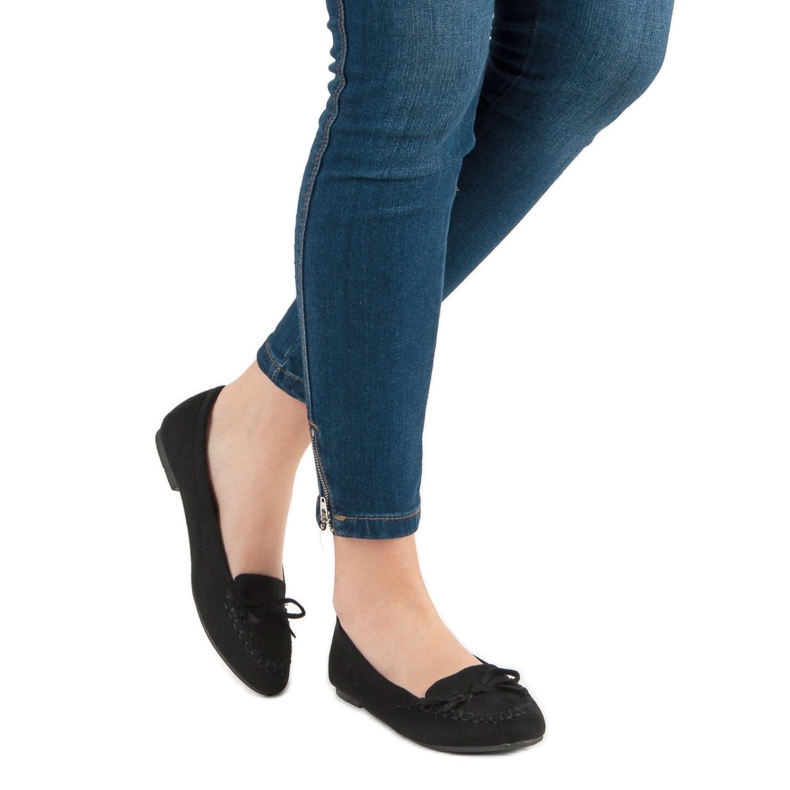 Small Swan Mocasini negri cu arc negru 1