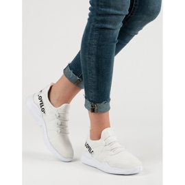 Pantofi sport de culoare albă 2