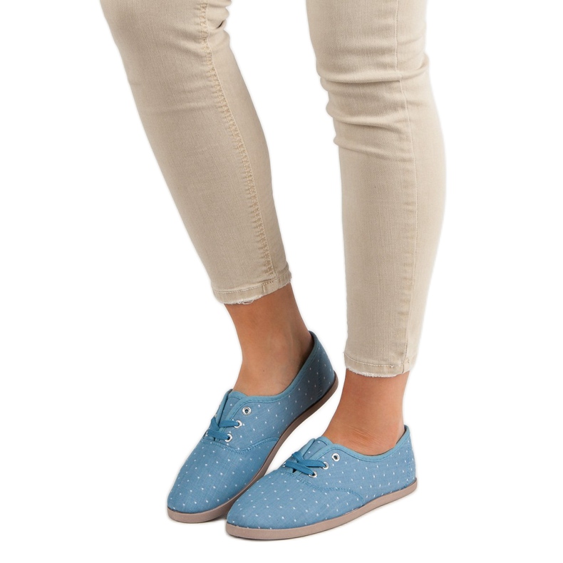 Adidași cu buline albastru 1