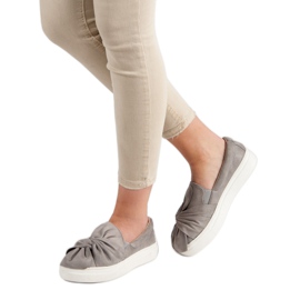 Sliponi din piele de căprioară cu arc VICES gri 2