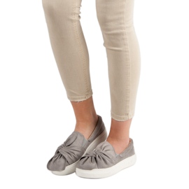 Sliponi din piele de căprioară cu arc VICES gri 1