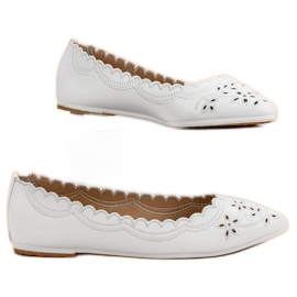 Ballerina In Spitz VICES alb 1