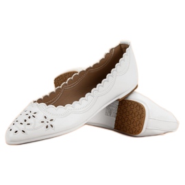 Ballerina In Spitz VICES alb 6