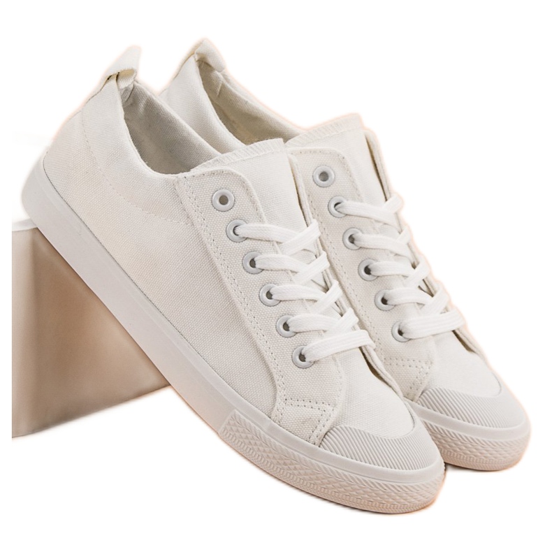 Adidași scăpați albi 2