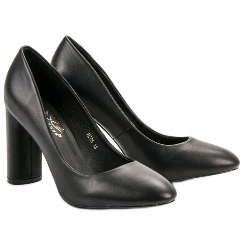 Small Swan Pompele negre pe un stâlp negru 2