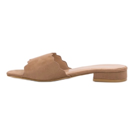 Small Swan Flip-flops pe toc plat bej 1