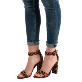 Goodin Sandale pe o bară maro 2