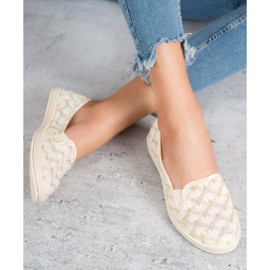 Adidași bej Slip On VICES 2