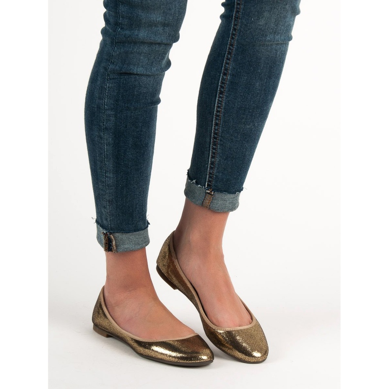 SHELOVET Balerina de Aur 1