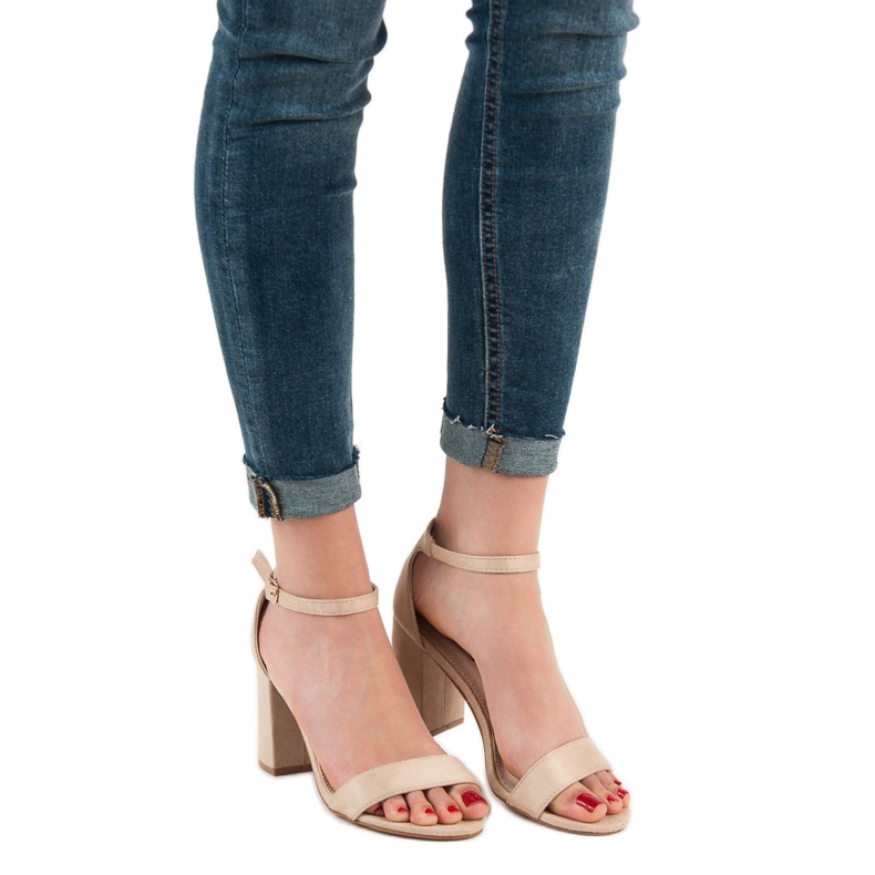 Sandale VICES pe post maro 2