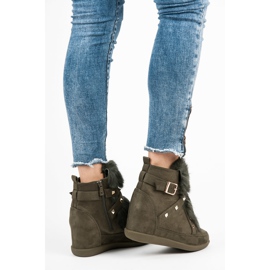 Kylie Adidași cu blană verde 1