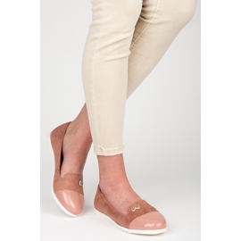 Vinceza Domnii cu nasul lăcuit roz 1 Vinceza Domnii cu nasul lăcuit roz 1