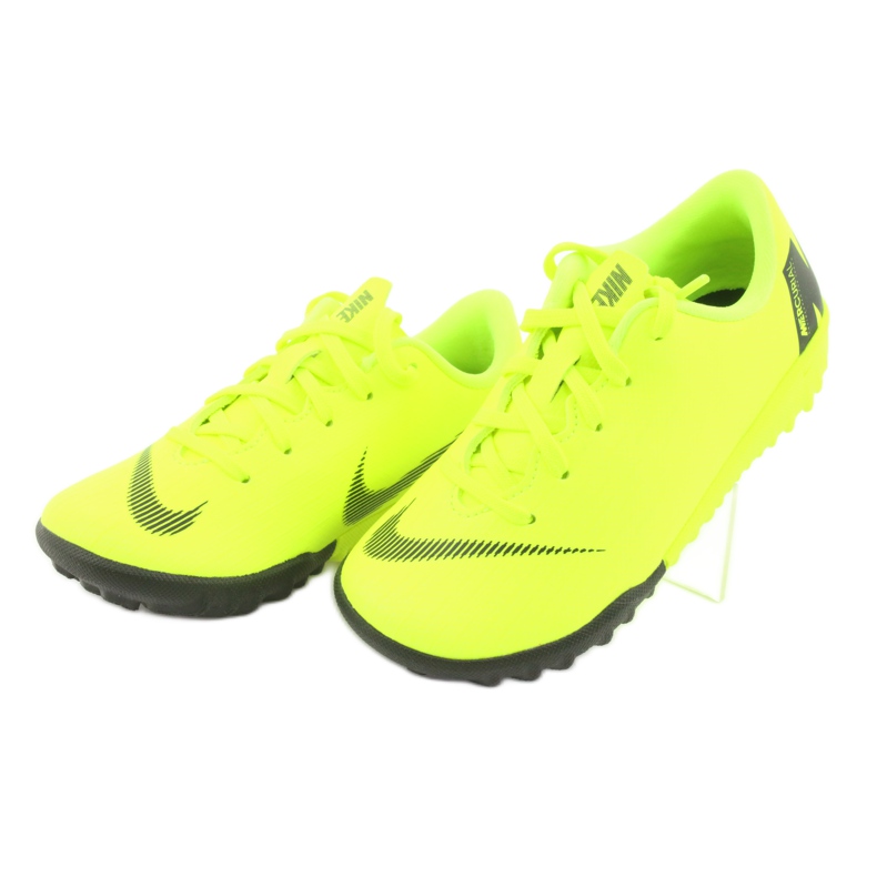 Pantofi de fotbal Nike Mercurial VaporX 12 Academy Tf Jr AH7353-701 galben 3