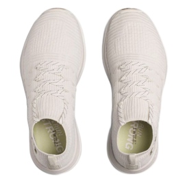 Under Armour Slingflex Rise W 3000096-105 alb 2 Under Armour Slingflex Rise W 3000096-105 alb 2