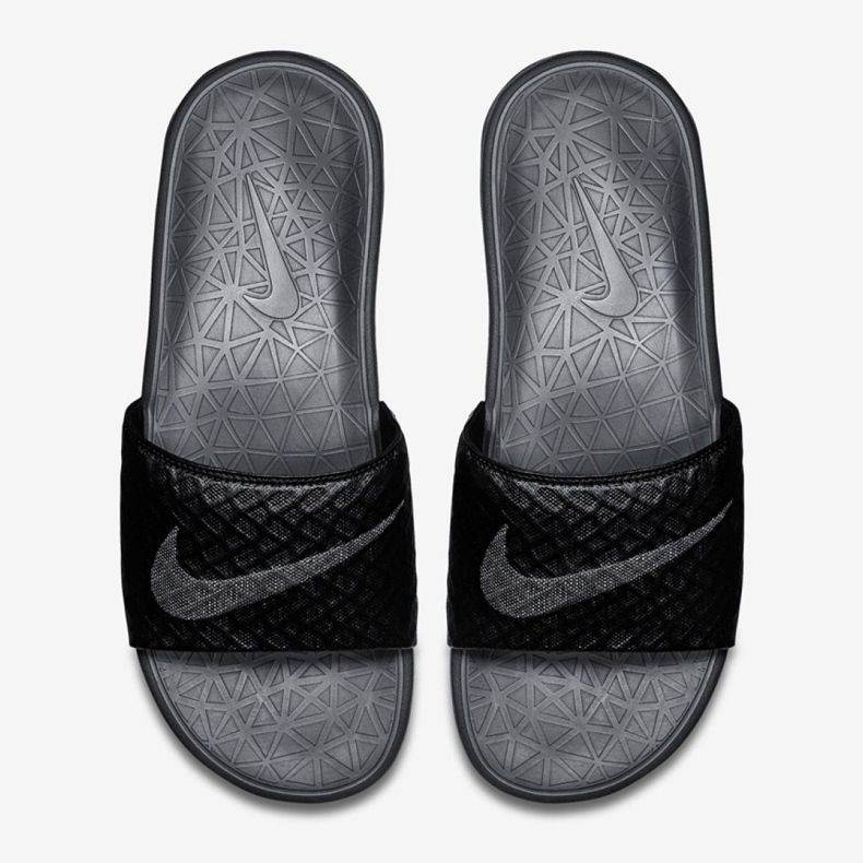Papuci Nike Benassi Solarsoft Slide 705474-091 negru 1