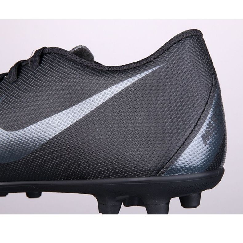 Pantofi de fotbal Nike Mercurial Vapor 12 Club M AH7378-001 negru negru 2