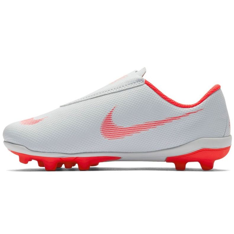 Pantofi de fotbal Nike Mercurial Vapor 12 Club Ps V Mg Jr AH7351-060 multicolor alb 1
