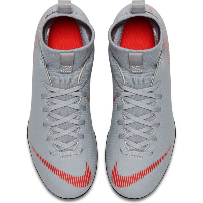 Pantofi de fotbal albi Nike Mercurial Superfly 6 Club Mg Jr AH7339 060 1