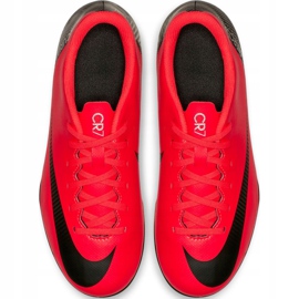 Pantofi de fotbal Nike Mercurial Vapor 12 Club Gs CR7 FG / MG Jr AJ3095-600 multicolor roșu 2