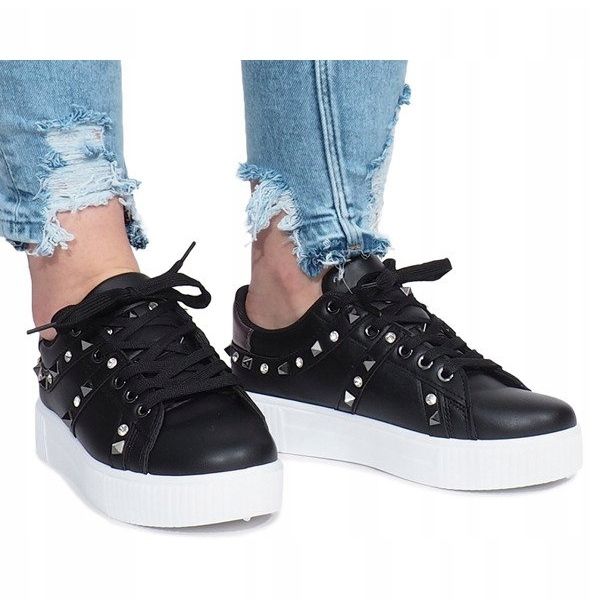 Adidași negri cu știfturi Montpellier negru 2