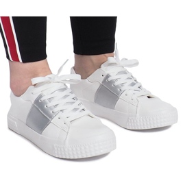 Adidași Sfloridas albi 1