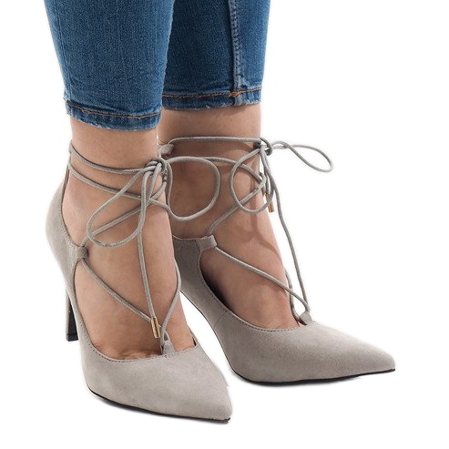 Pompele gri pe un știft 4524-5 1