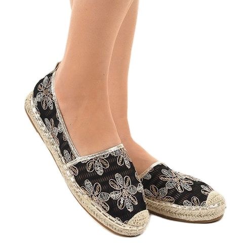 Espadrile negre ajurate cu flori 68-118 negru 2