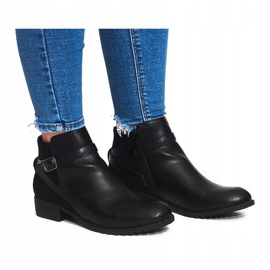 Decorat cu cizme negre LM-201 negru 1 Decorat cu cizme negre LM-201 negru 1