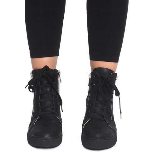 Adidași cu pene ajurate HQ881 Negru 2