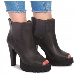 Deschideți cizmele pe un post B2901-PB Gri 1 Deschideți cizmele pe un post B2901-PB Gri 1